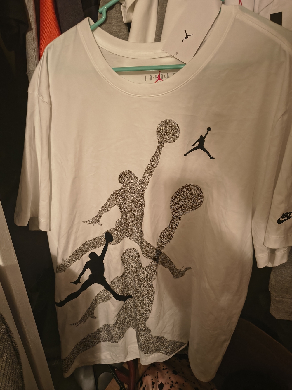 Mens Jordan White Short Sleeve Basketball Graphic Tee